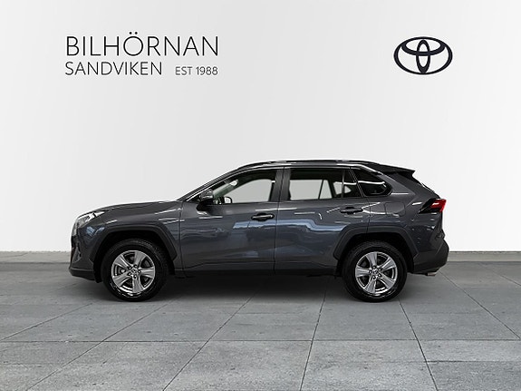 Toyota RAV4 7 of 24