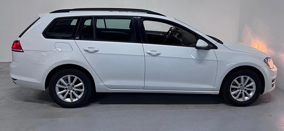 Volkswagen Golf VII 2 of 22