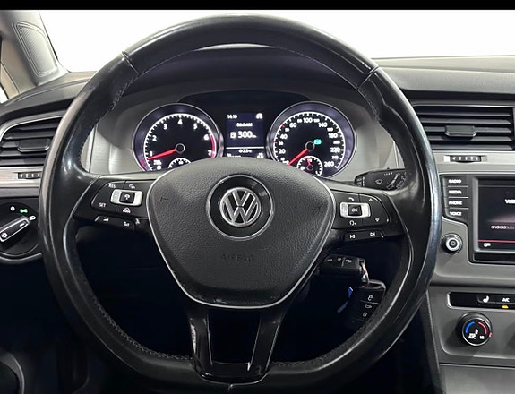 Volkswagen Golf VII 14 of 22