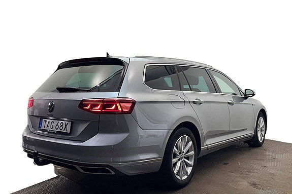 Volkswagen Passat 6 of 30