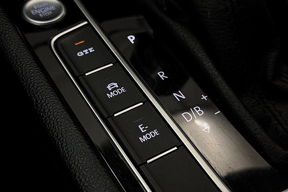 Volkswagen Passat 29 of 30