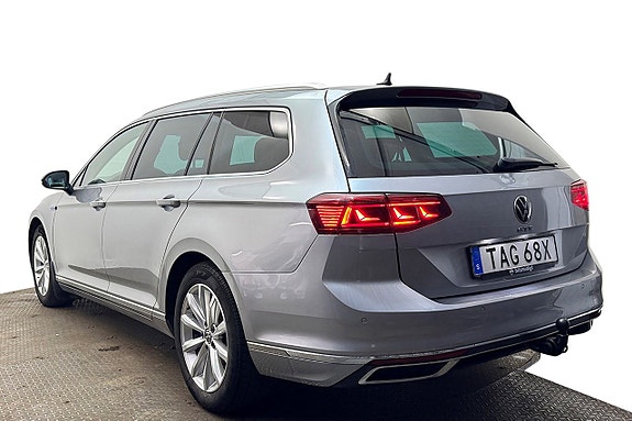 Volkswagen Passat 9 of 30