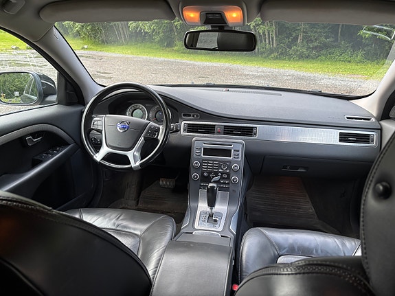 Volvo XC70 3 of 6