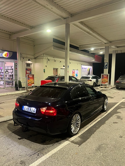 BMW 320d 5 of 10