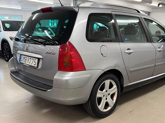 Peugeot 307 SW 12 of 23