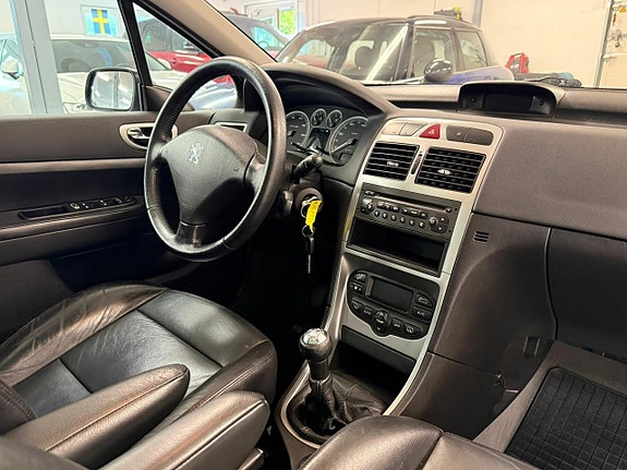 Peugeot 307 SW 16 of 23