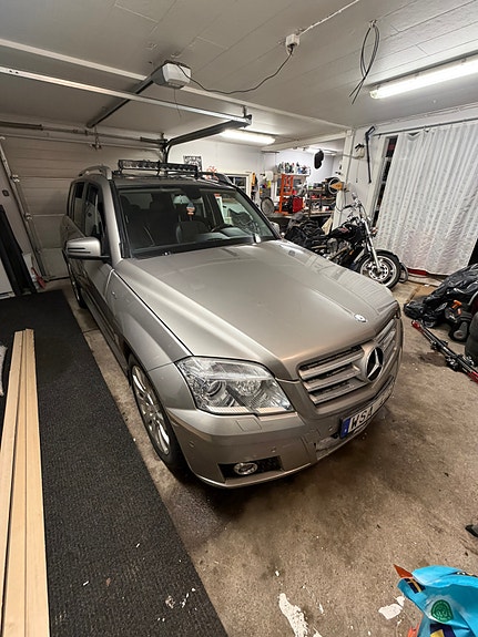 Mercedes-Benz GLK220 6 of 7