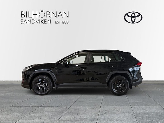 Toyota RAV4 8 of 22