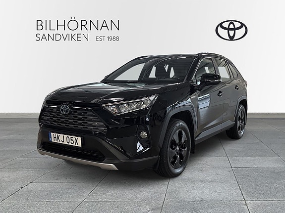 Toyota RAV4 2 of 22