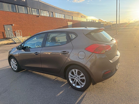 Kia Ceed 5 of 11