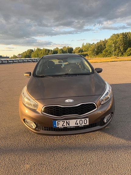 Kia Ceed 4 of 11