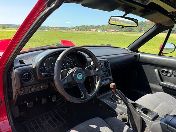 Mazda MX-5 5 of 9