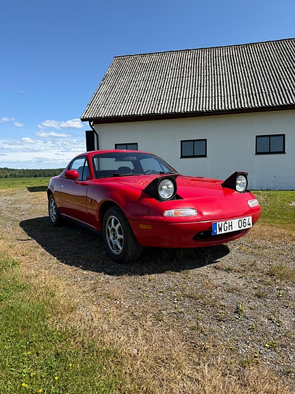 Mazda MX-5 2 of 9