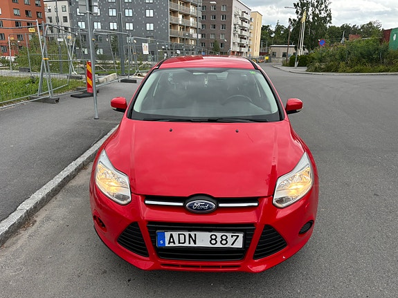 Ford Focus 2 of 6