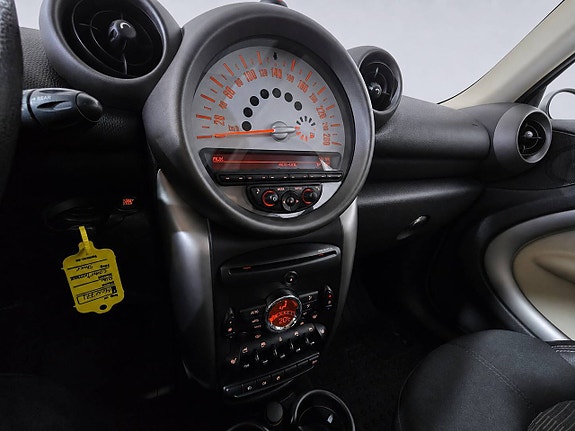 MINI Countryman Cooper D 24 of 26