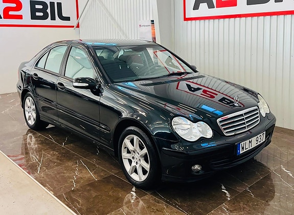 Mercedes-Benz C180 2 of 23