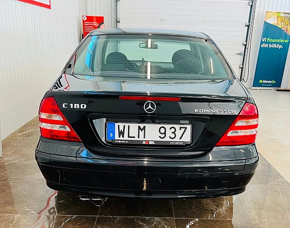 Mercedes-Benz C180 7 of 23