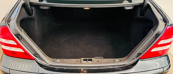 Mercedes-Benz C180 9 of 23
