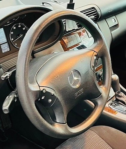 Mercedes-Benz C180 17 of 23