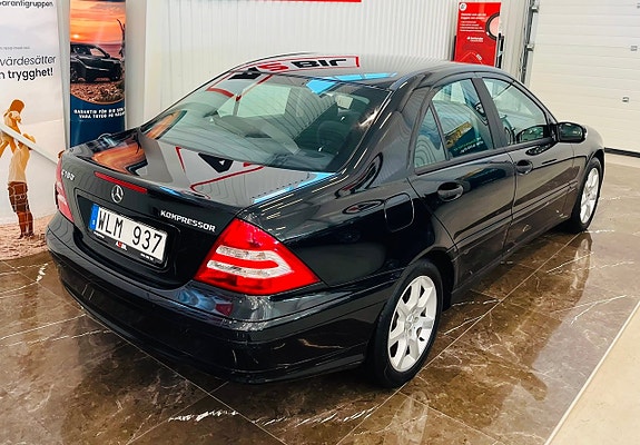 Mercedes-Benz C180 6 of 23