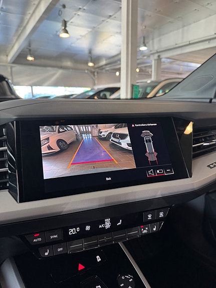 Audi Q4 e-tron 12 of 13