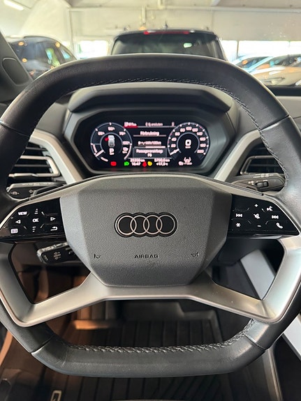 Audi Q4 e-tron 11 of 13