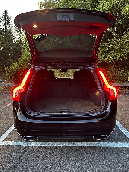 Volvo V60 12 of 12