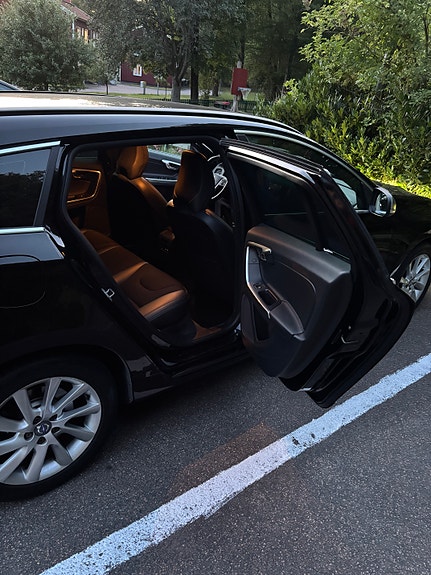Volvo V60 9 of 12