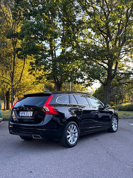Volvo V60 5 of 12