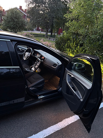 Volvo V60 10 of 12