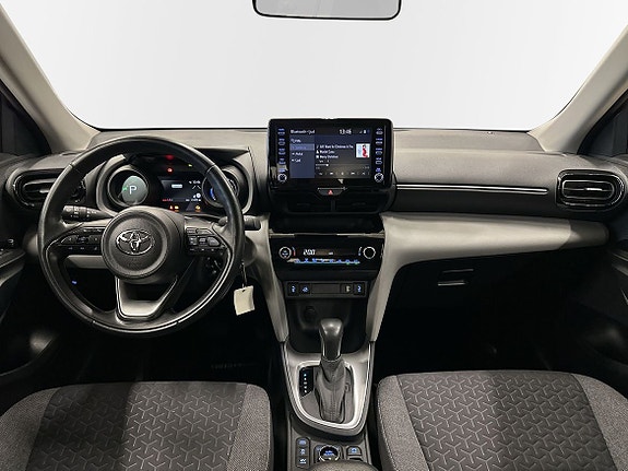 Toyota Yaris Cross 9 of 12