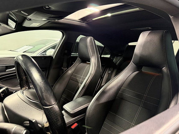 Mercedes-Benz CLA220 13 of 30