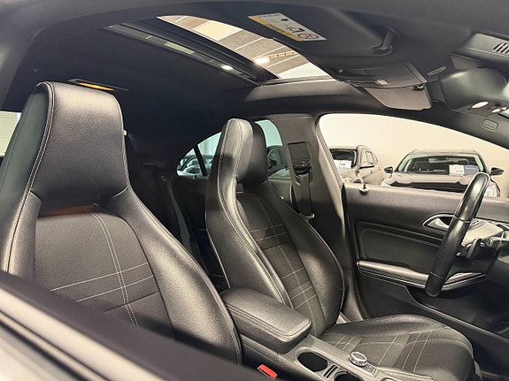 Mercedes-Benz CLA220 27 of 30