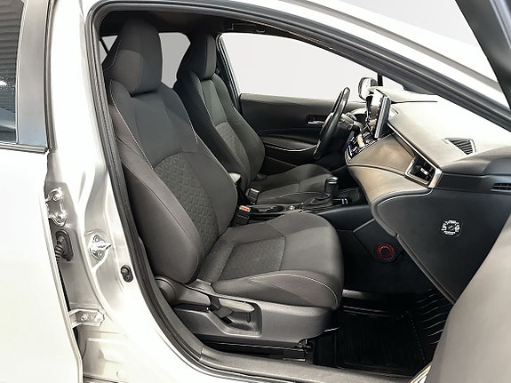 Toyota Corolla 8 of 13