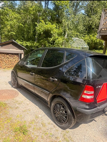 Mercedes-Benz A140 3 of 29