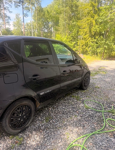 Mercedes-Benz A140 2 of 29