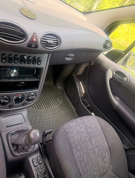 Mercedes-Benz A140 21 of 29