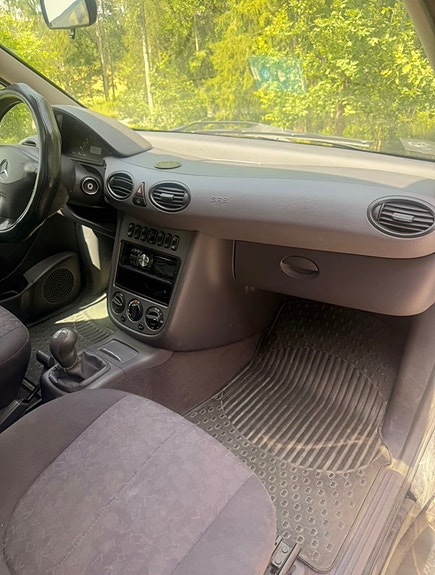 Mercedes-Benz A140 13 of 29