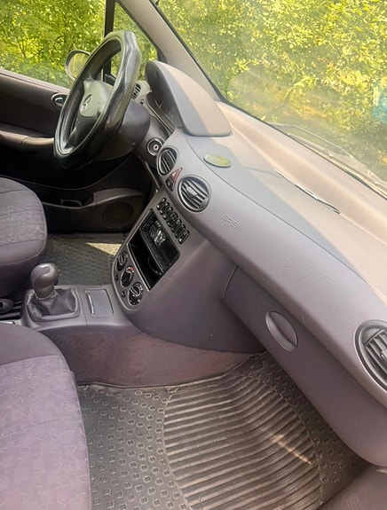 Mercedes-Benz A140 25 of 29