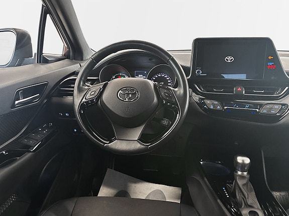 Toyota C-HR 19 of 22