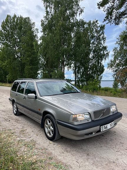 Volvo 850 2 of 5