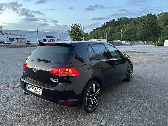 Volkswagen Golf VII 2 of 7
