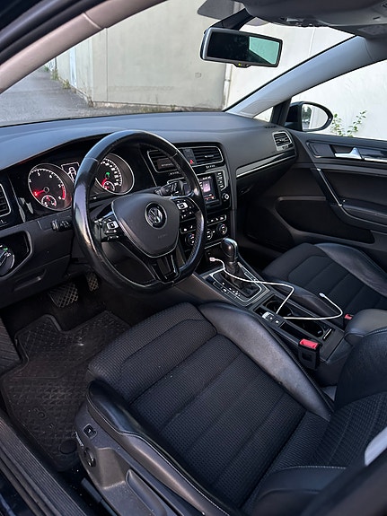 Volkswagen Golf VII 5 of 7