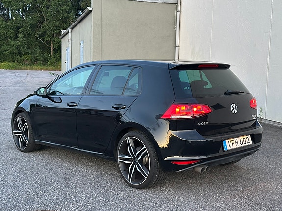 Volkswagen Golf VII 6 of 7