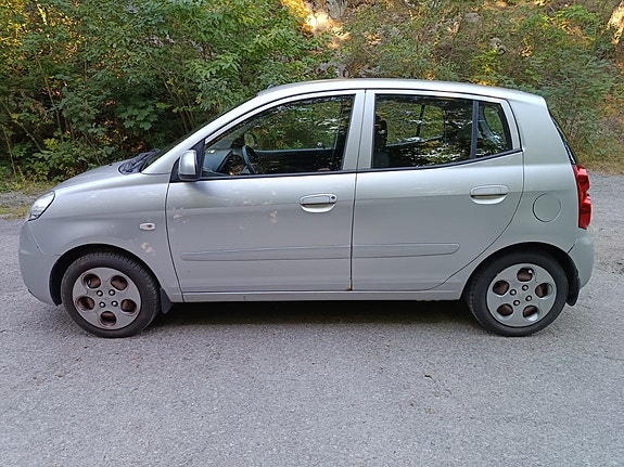 Kia Picanto 4 of 13