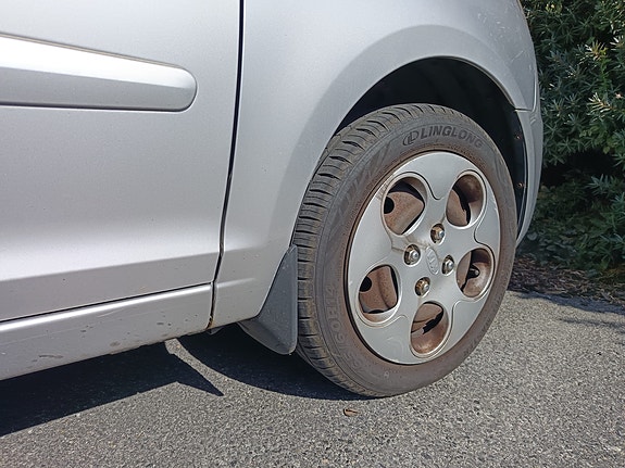 Kia Picanto 10 of 13