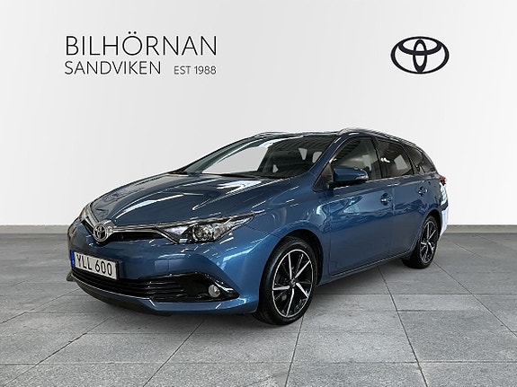 Toyota Auris 2 of 23