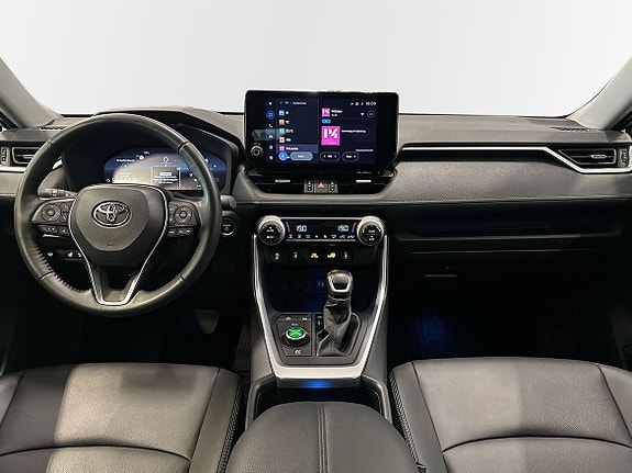 Toyota RAV4 16 of 21