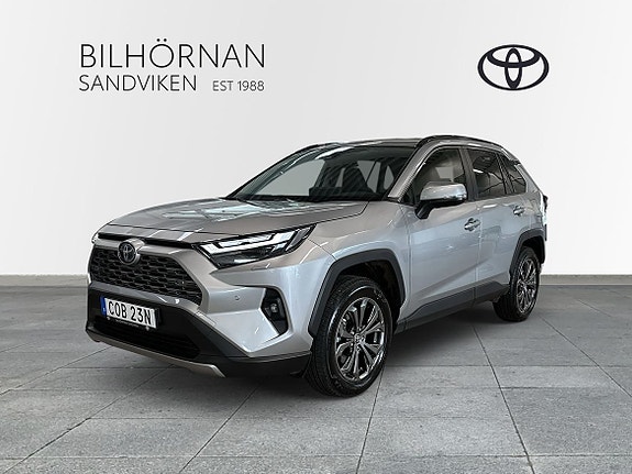 Toyota RAV4 2 of 21
