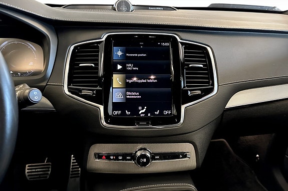 Volvo XC90 7 of 12